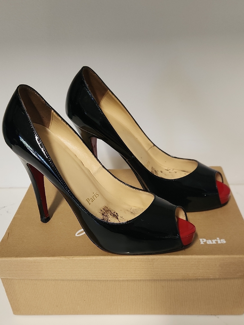 Christian Louboutin Patent Leather Heels - Picture 4 of 9